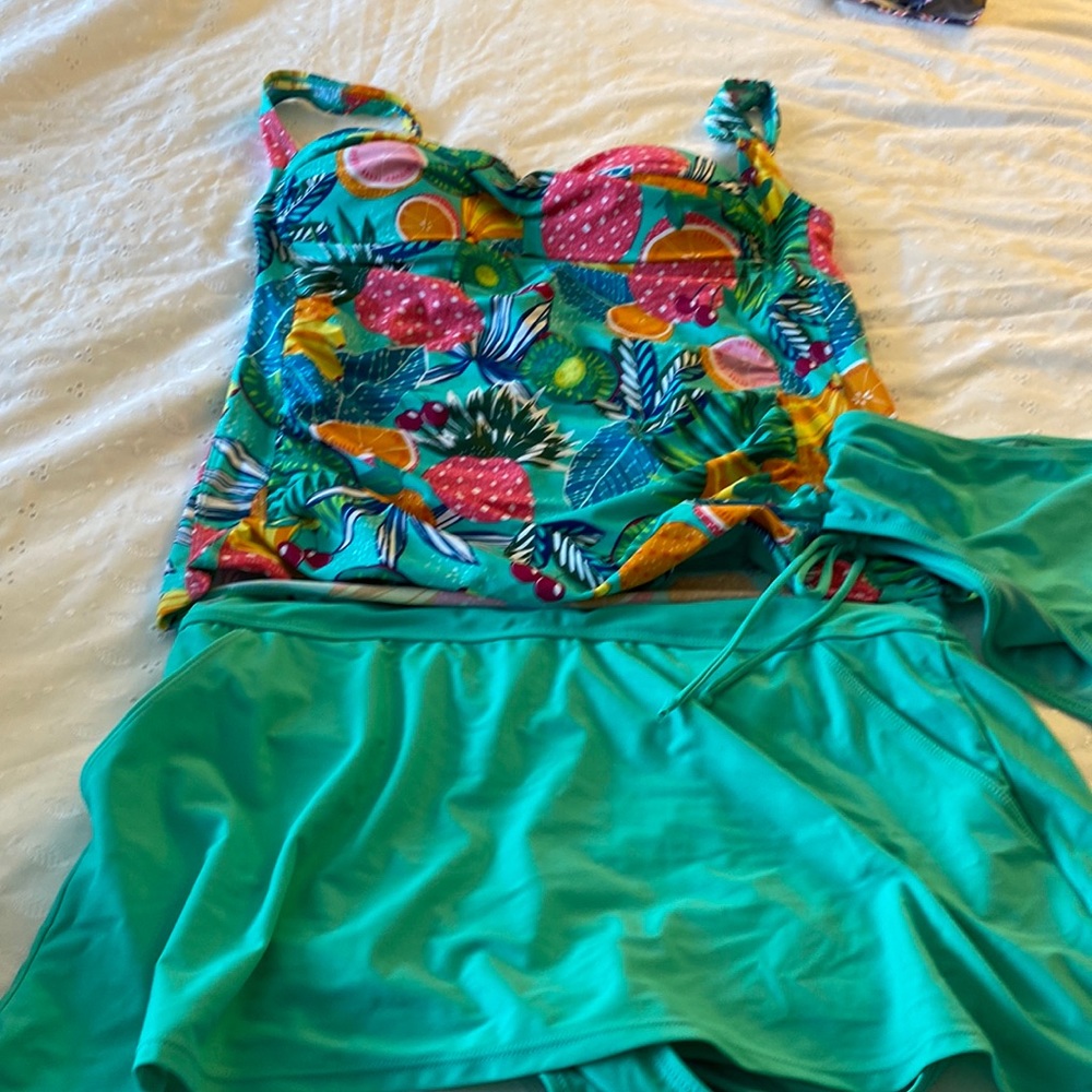 Women’s 3 piece Tankini set/ never worn